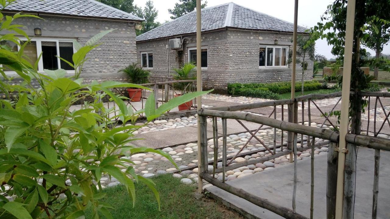 Anand At The Satluj Hotel Anandpur Sāhib Exterior foto